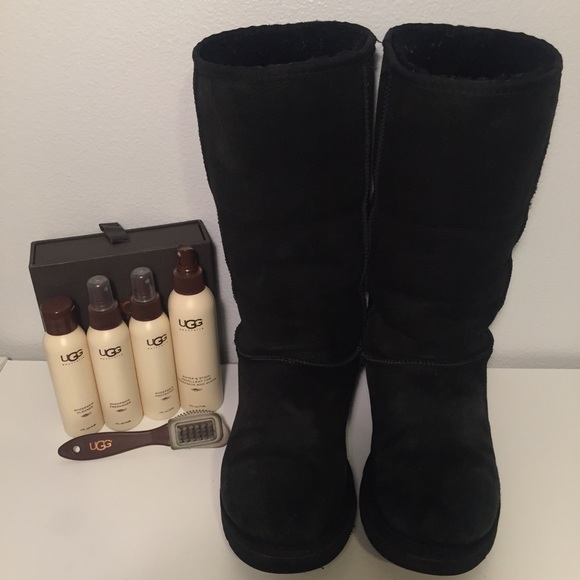 UGG Shoes - UGG *BLACK* classic tall 5815